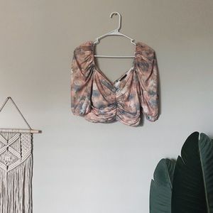 puffy sleeve cropped top